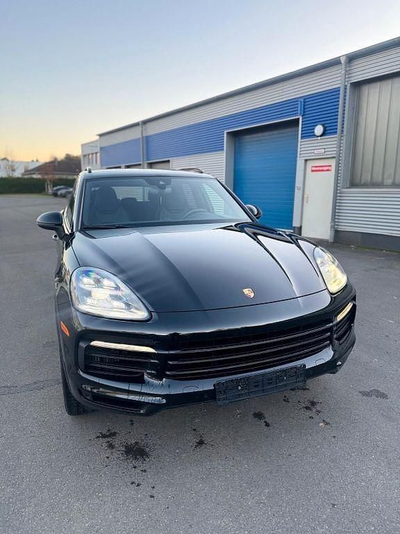 Schwarz Gebraucht 2021 Porsche Cayenne SUV | 69.900 € (Superpreis) - Bild 1/4