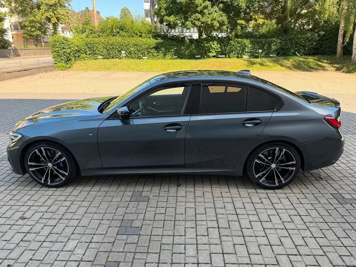 Gebraucht BMW 330 M Sport 258 PS (189 kW) 2020 Grau Limousine