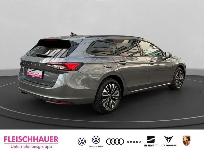 Gebraucht Skoda Superb Selection 265 PS (194 kW) 2025 Grau Kombi