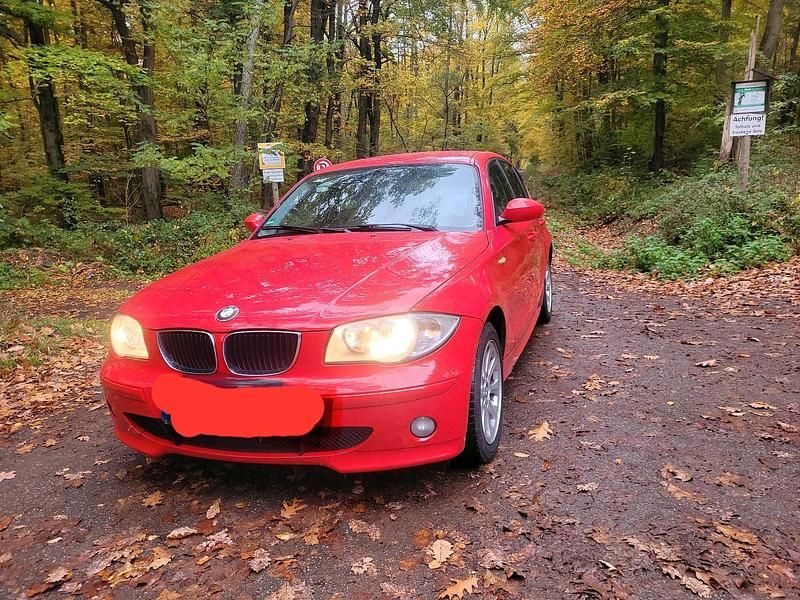 Rot Gebraucht 2005 BMW 118 Kleinwagen | 1.500 € (Guter Preis) - Bild 1/4