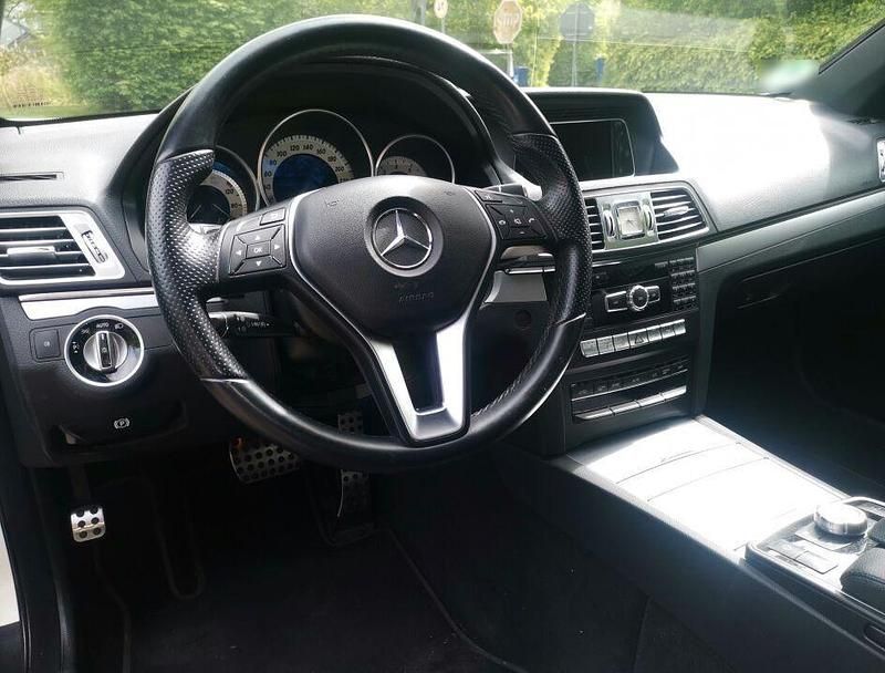 Gebraucht Mercedes E200 184 PS (135 kW) 2014 Weiß Cabrio