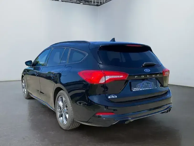 Używany Ford Focus ST-Line 151 KM (111 kW) 2019 Czarny Sedan/Limuzyna
