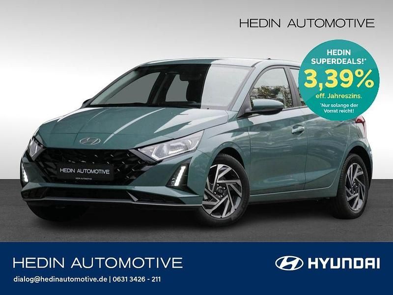 Grün Neu 2025 Hyundai i20 Trend Limousine | 23.370 € (Fairer Preis) - Bild 1/4