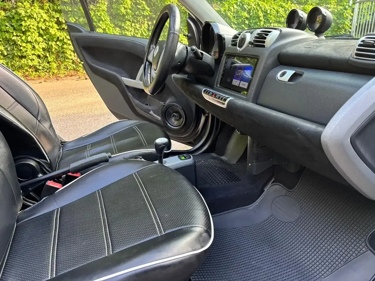 Używany Smart ForTwo Cabrio 71 KM (52 kW) 2009 Czarny Kabriolet