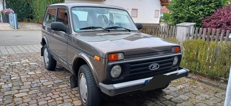 Braun Gebraucht 2019 Lada Taiga SUV | 10.600 € (Fairer Preis) - Bild 1/4