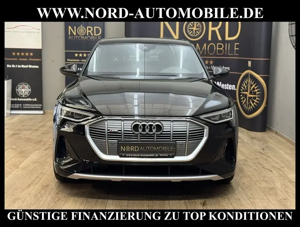 Second-hand Audi e-tron S-Line 230 kW (313 CP) 2021 Negru SUV