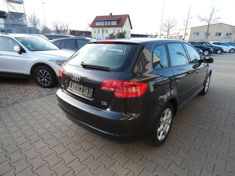 Gebraucht Audi A3 Ambition 140 PS (102 kW) 2011 Grau Kleinwagen