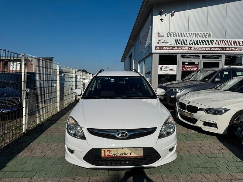 Gebraucht Hyundai i30 Edition 90 PS (66 kW) 2011 Weiß Kombi
