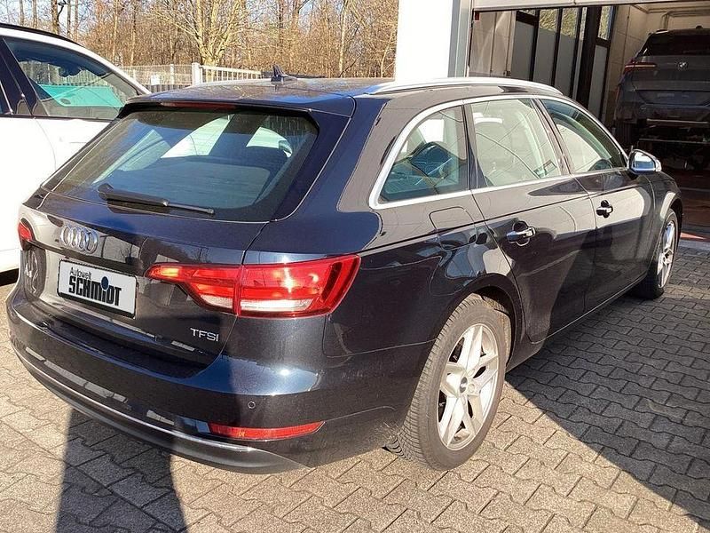 Gebraucht Audi A4 Design 150 PS (110 kW) 2018 Blau Kombi