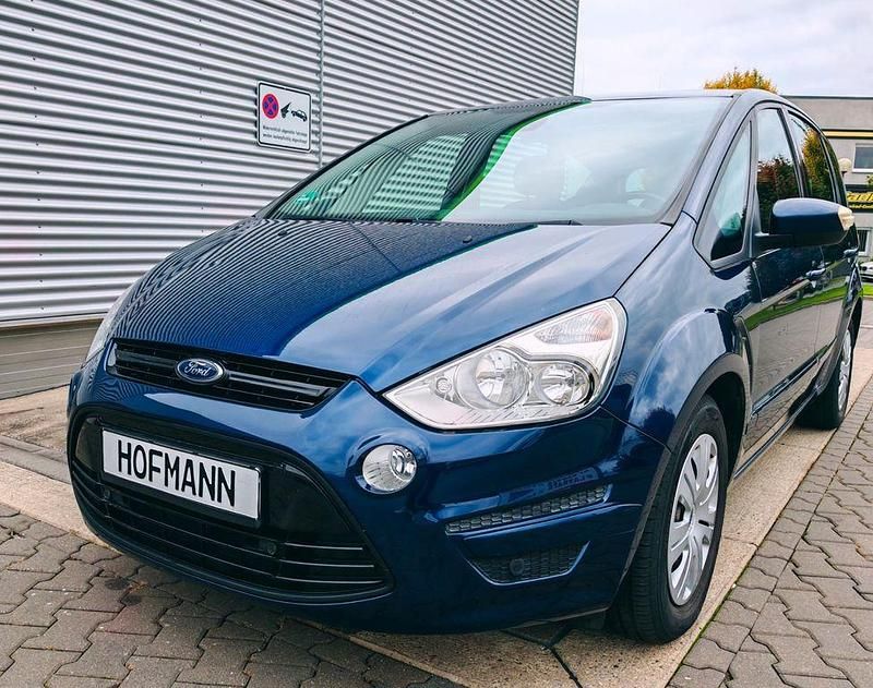 Blau Gebraucht 2011 Ford S-MAX S Van / Kleinbus | 6.190 € (Guter Preis) - Bild 1/4