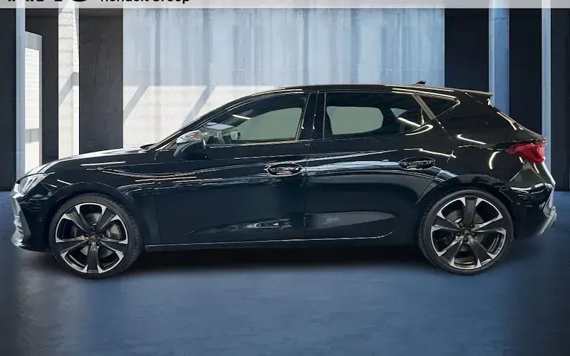 Używany Cupra Leon VZ 300 KM (220 kW) 2021 Czarny Sedan/Limuzyna