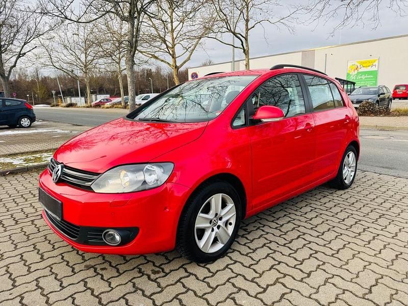 Gebraucht VW Golf Plus Cross 122 PS (89 kW) 2010 Rot Van / Kleinbus