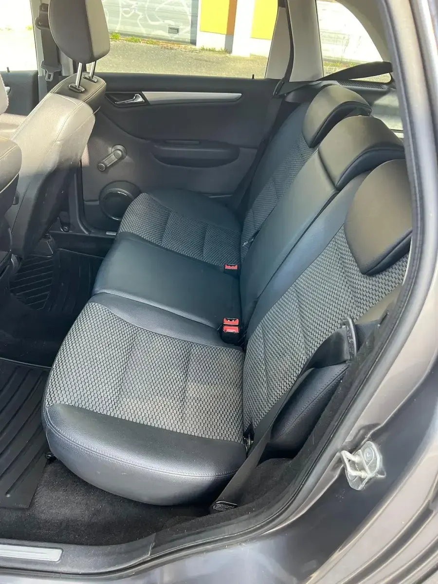 Gebraucht Mercedes 200 170 PS (125 kW) 2009 Grau SUV