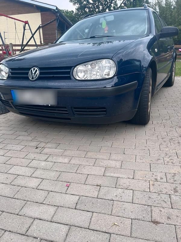 Blau Gebraucht 2001 VW Golf IV Kombi | 500 € (Superpreis) - Bild 1/2