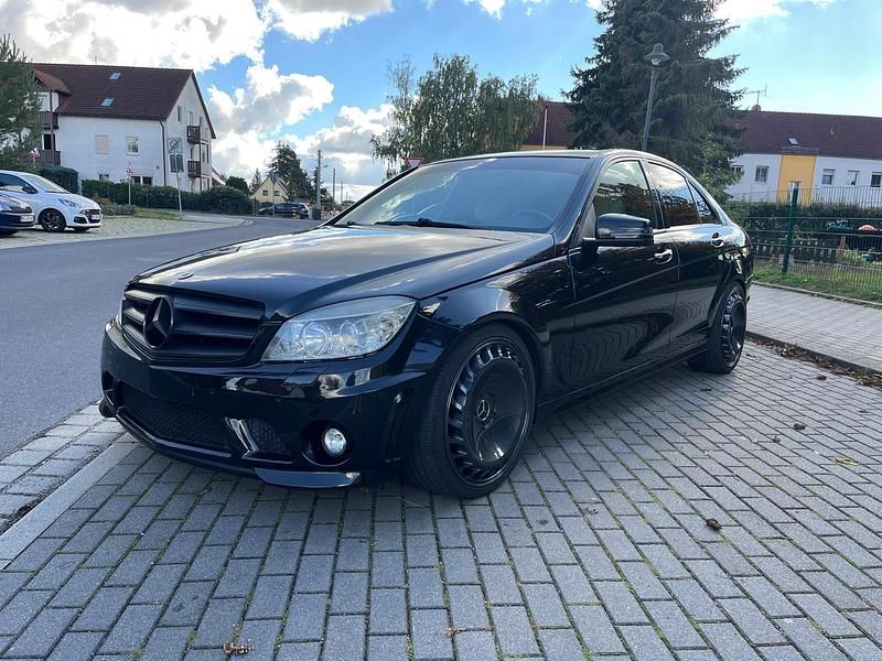 Schwarz Gebraucht 2008 Mercedes C280 Avantgarde Limousine | 9.499 € (Etwas zu teuer) - Bild 1/4