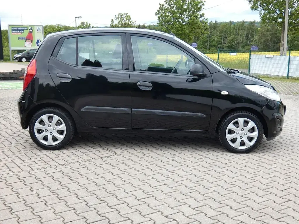Gebraucht Hyundai i10 Classic 69 PS (50 kW) 2012 Schwarz Kleinwagen
