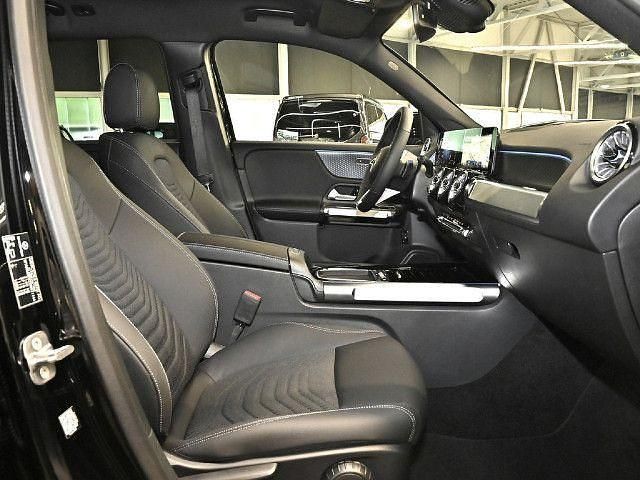Schwarz / nachtschwarz Gebraucht 2025 Mercedes GLB180 Progressive SUV | 42.990 € (Fairer Preis) - Bild 1/4