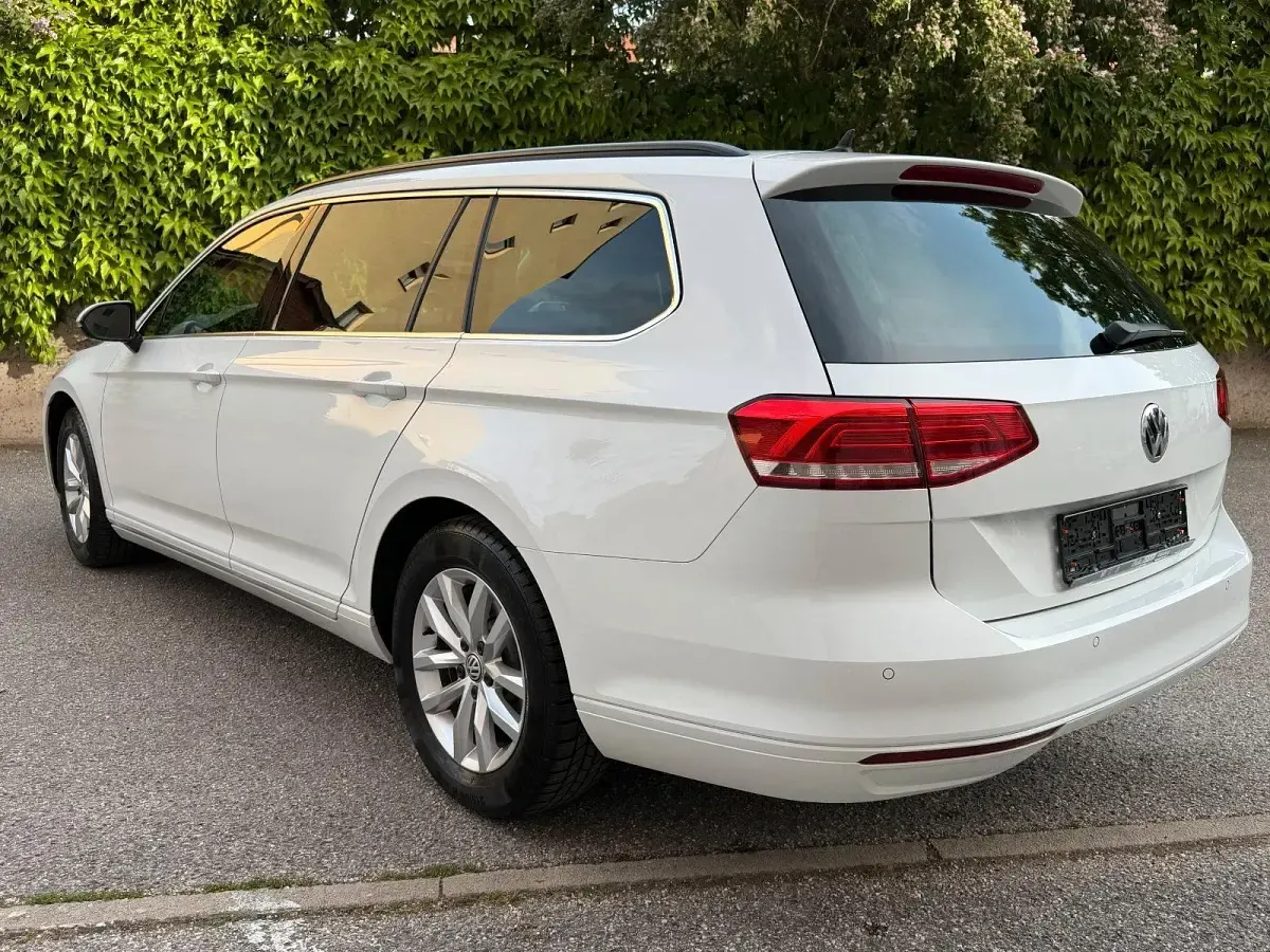 Second-hand VW Passat Comfortline 150 CP (110 kW) 2018 Alb Break