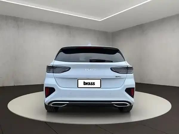 Neu Kia Ceed 140 PS (102 kW) 2026 Carraraweiss Kleinwagen