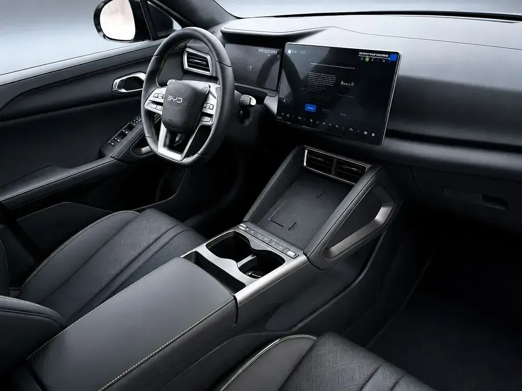 Nouvelle BYD Atto 2 Boost 130 kW (177 ch) 2026 Noir SUV