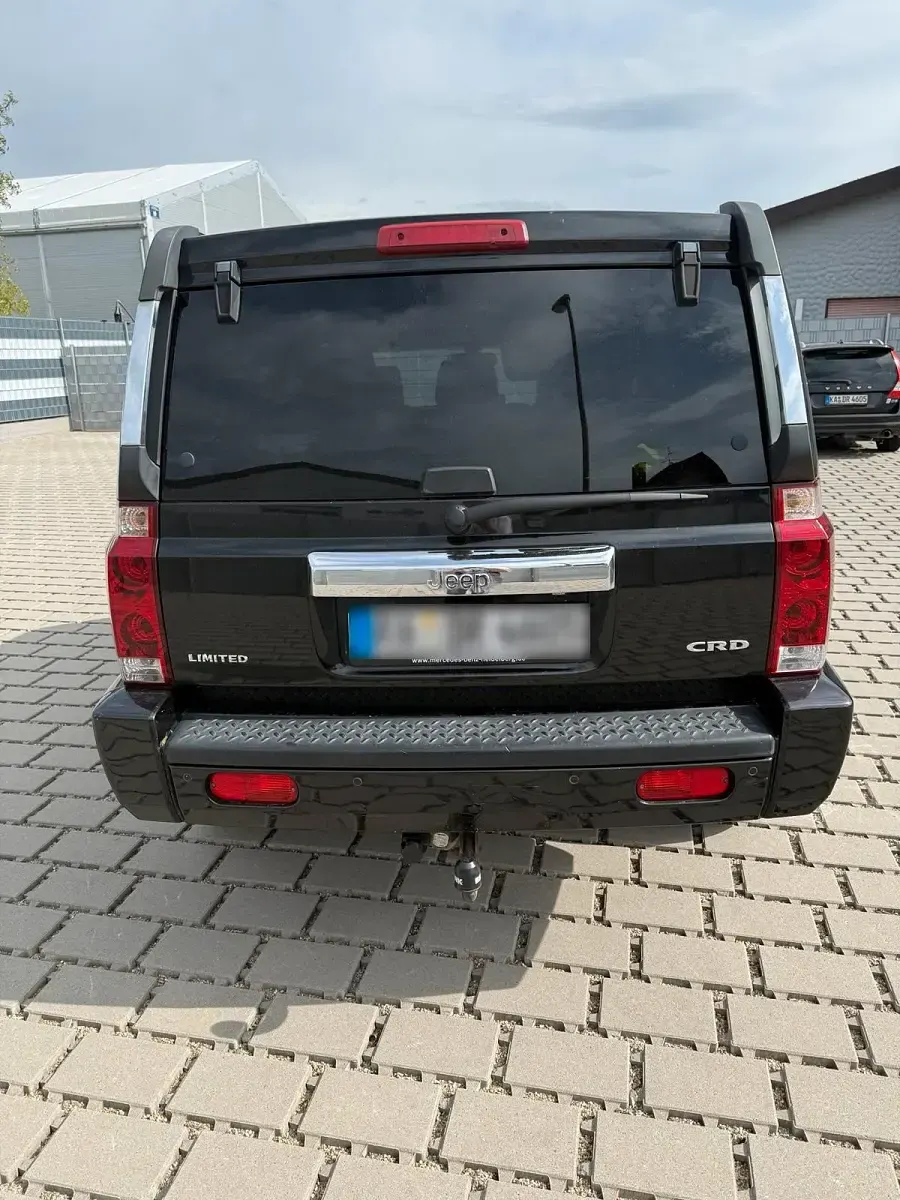 Usata Jeep Commander 218 CV (160 kW) 2006 Nero SUV