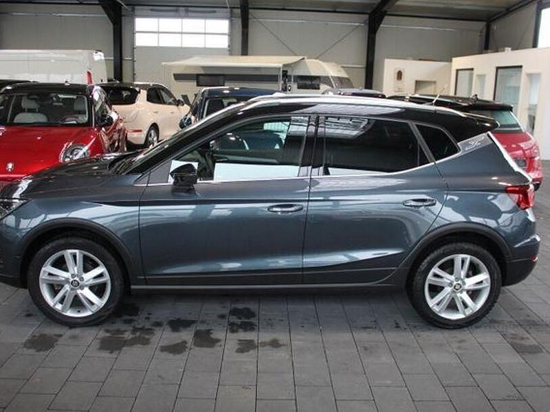 Gebraucht Seat Arona FR 110 PS (80 kW) 2023 Grau SUV