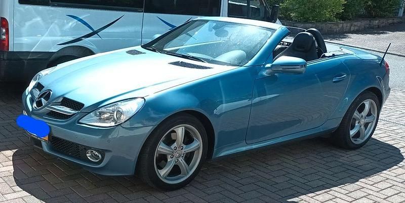 Blau Gebraucht 2010 Mercedes SLK200 Cabrio | 8.999 € (Fairer Preis) - Bild 1/4