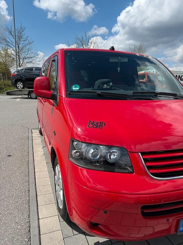 Second-hand VW T5 174 CP (127 kW) 2004 Roșu Van