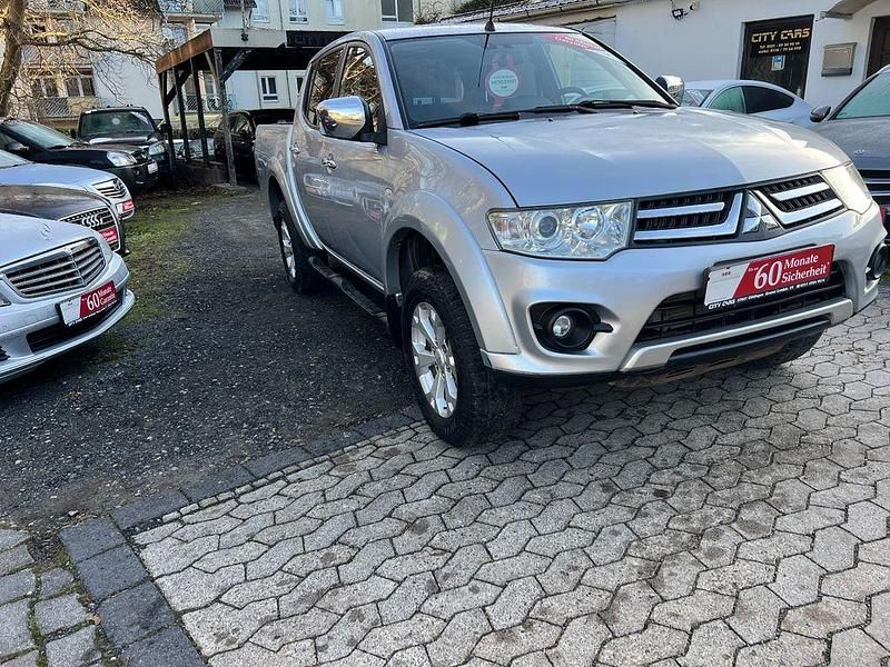Gebraucht Mitsubishi L 178 PS (130 kW) 2015 Silber SUV