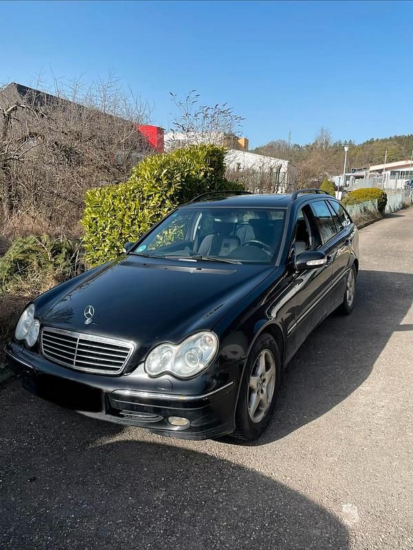 Gebraucht Mercedes C200 163 PS (119 kW) 2004 Schwarz Kombi