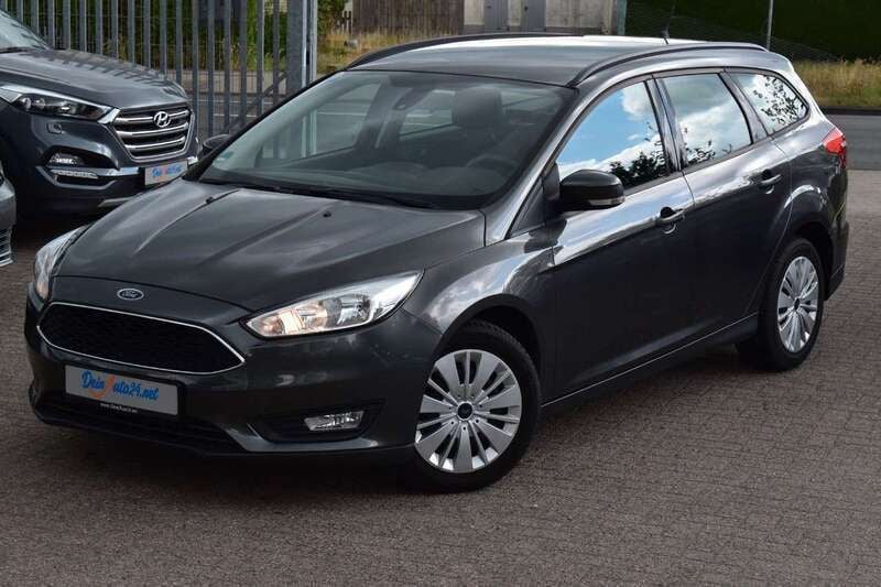 Grau Gebraucht 2015 Ford Focus Business Edition Kombi | 5.490 € (Superpreis) - Bild 1/4