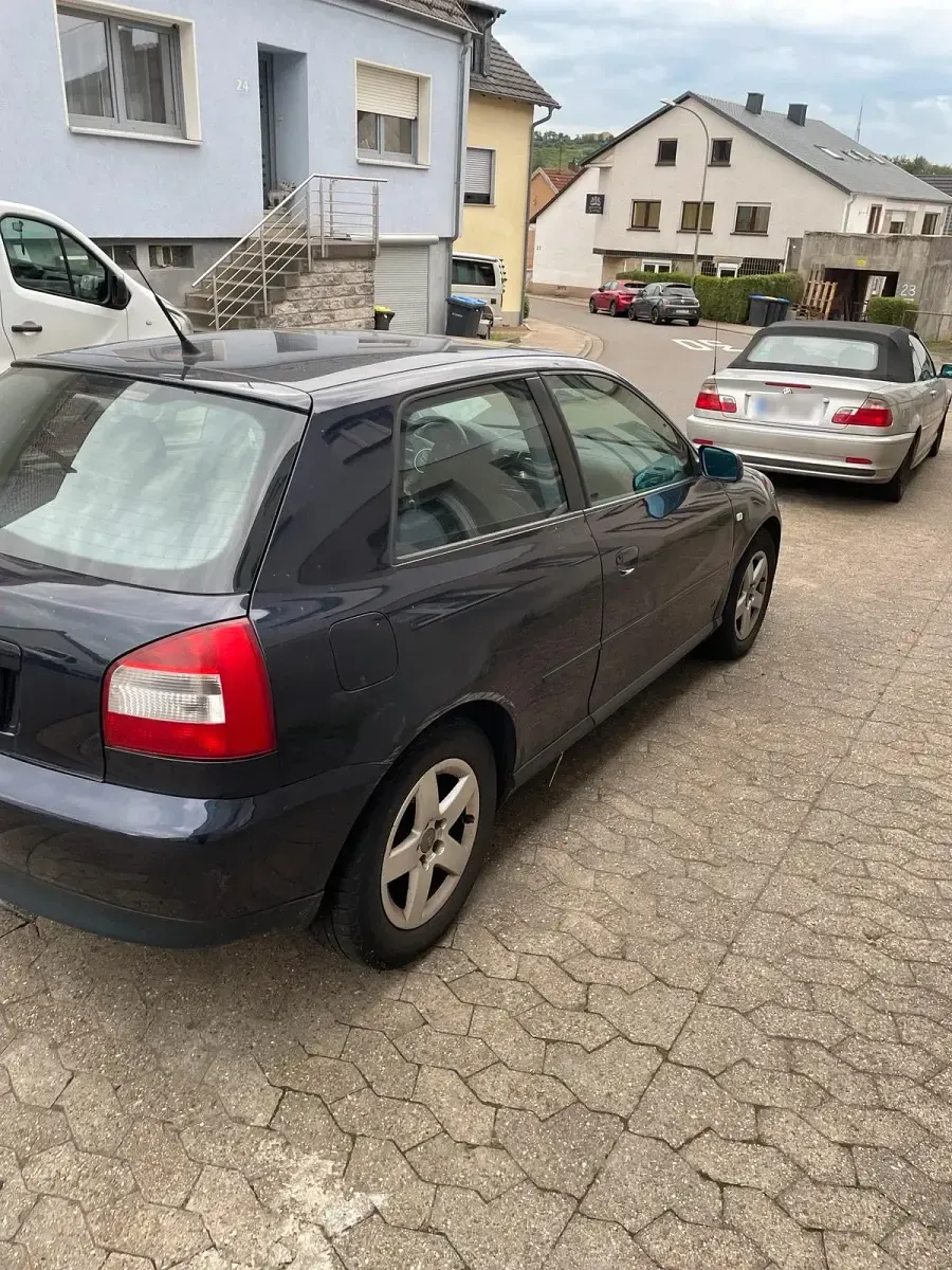 Gebraucht Audi A3 102 PS (75 kW) 2000 Blau Kleinwagen