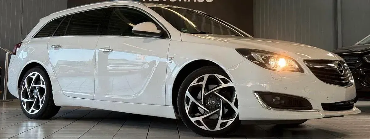 Gebraucht Opel Insignia OPC 194 PS (142 kW) 2013 Weiß Kombi