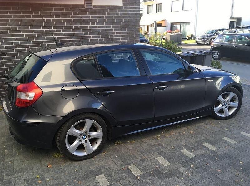 Gebraucht BMW 116 Sport Line 116 PS (85 kW) 2005 Grau Kleinwagen