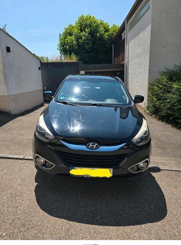 Schwarz Gebraucht 2015 Hyundai ix35 Finale SUV | 8.300 € (Guter Preis) - Bild 1/4