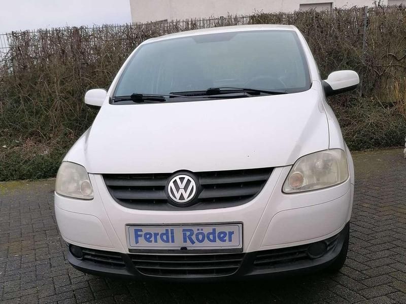 Gebraucht VW Fox Basis 54 PS (39 kW) 2006 Candyweiß Kleinwagen