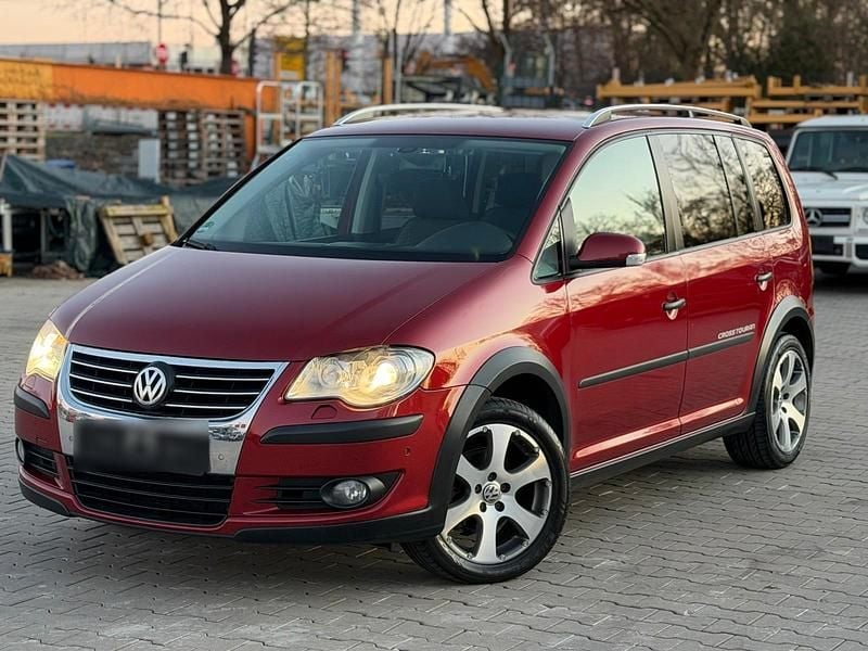 Gebraucht VW Touran Cross 140 PS (102 kW) 2009 Rot Van / Kleinbus