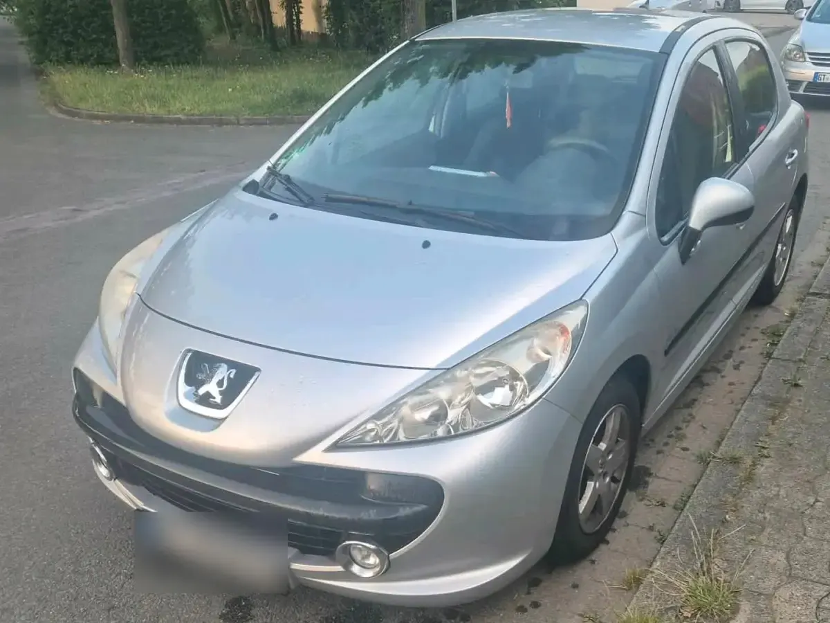Gebraucht Peugeot 207 75 PS (55 kW) 2009 Kleinwagen