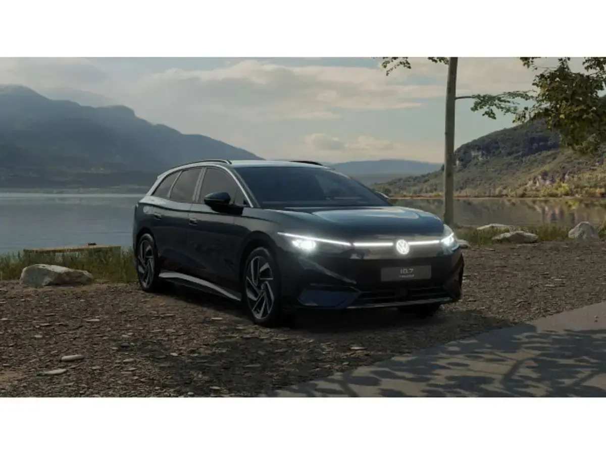 Neu VW ID.7 Pro 210 kW (286 PS) 2026 Grenadillschwarz metallic Kombi