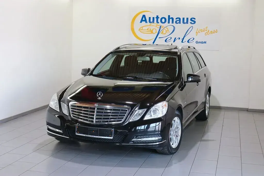 Gebraucht Mercedes E250 Elegance 204 PS (150 kW) 2012 Schwarz Limousine