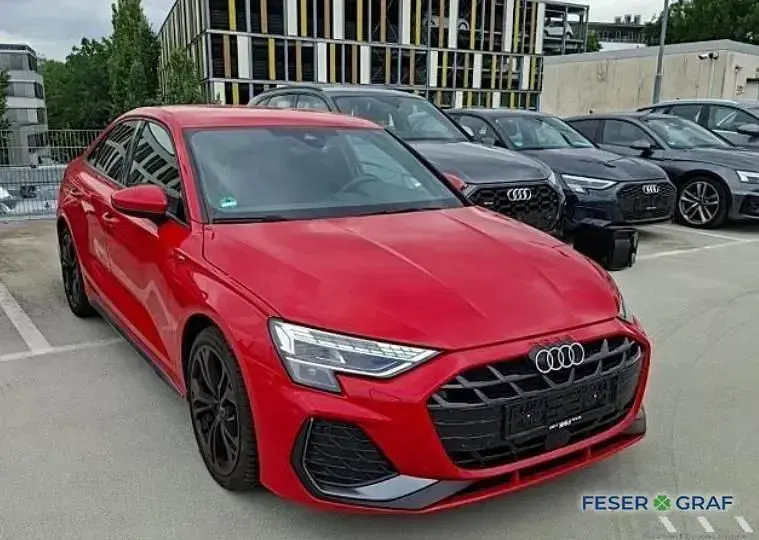 Gebraucht Audi A3 S-Line 150 PS (110 kW) 2025 Progressivrot metallic Limousine