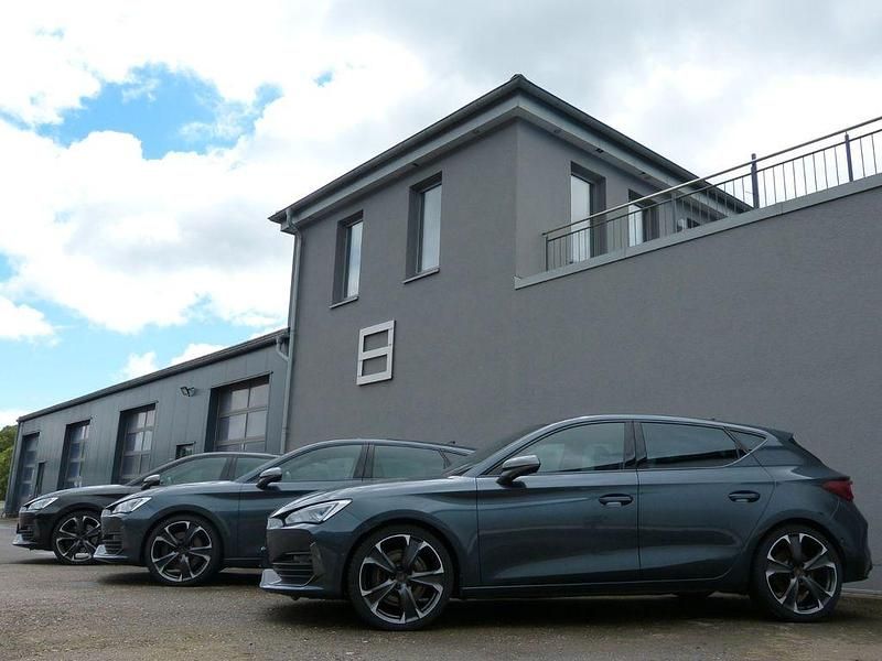 Weiß Gebraucht 2020 Kia Ceed Limousine | 13.987 € (Fairer Preis) - Bild 1/1