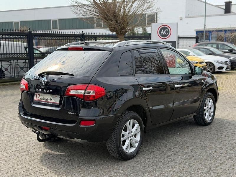 Gebraucht Renault Koleos Dynamique 150 PS (110 kW) 2010 Schwarz SUV