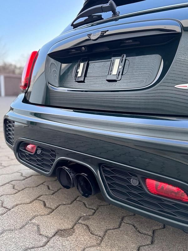 Gebraucht Mini John Cooper Works 231 PS (169 kW) 2018 Grün Kleinwagen