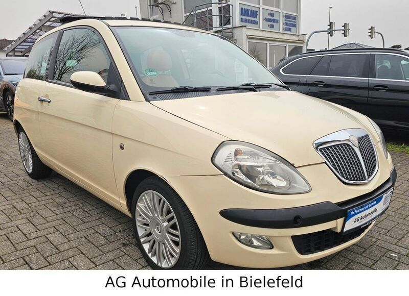 Paganini elfenbein Gebraucht 2003 Lancia Ypsilon Kleinwagen | 1.499 € - Bild 1/4