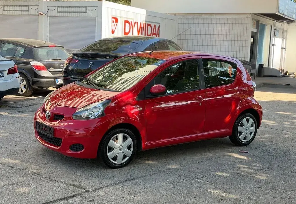 Gebraucht Toyota Aygo Cool 68 PS (50 kW) 2011 Rot Kleinwagen