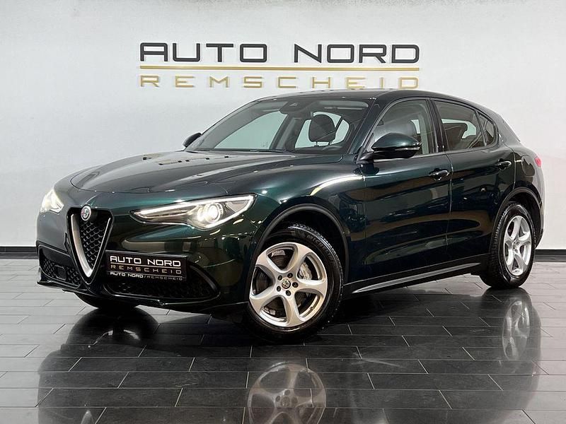 Grün Gebraucht 2020 Alfa Romeo Stelvio Super SUV | 22.890 € (Superpreis) - Bild 1/4