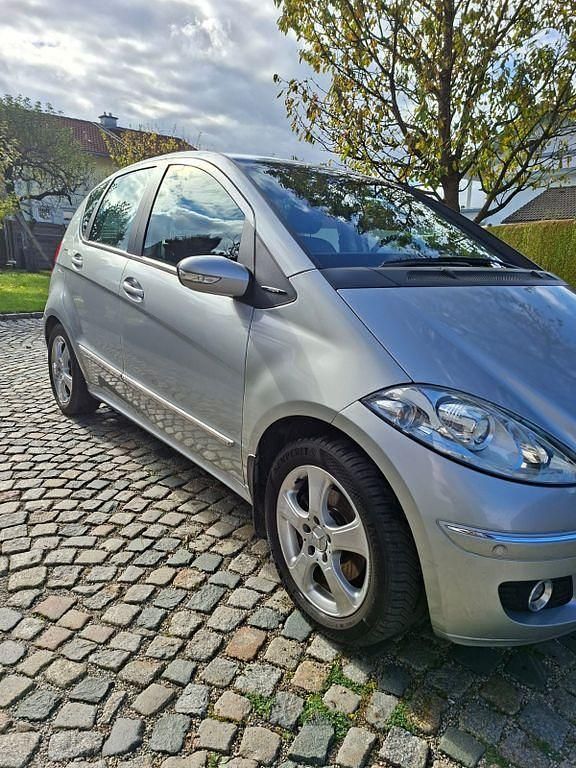 Silber Gebraucht 2005 Mercedes A170 Avantgarde Van / Kleinbus | 2.450 € (Superpreis) - Bild 1/4