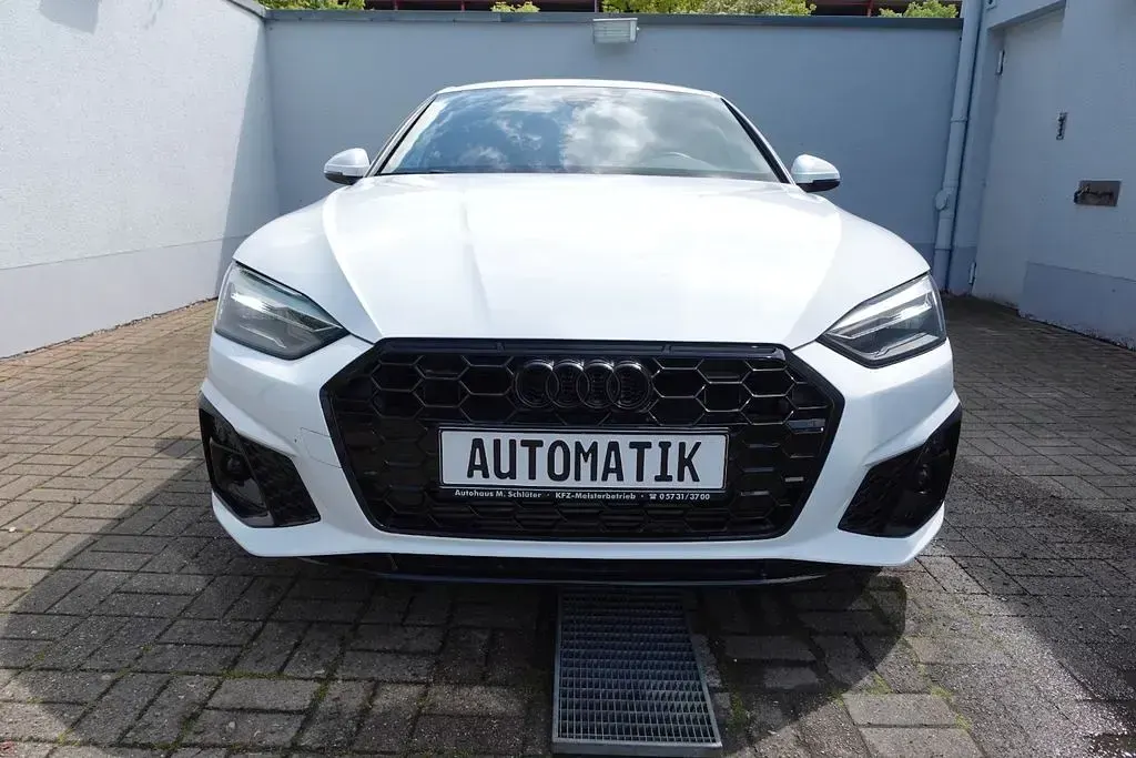 Gebraucht Audi A5 Sportback Black Edition 150 PS (110 kW) 2024 Weiß Kleinwagen