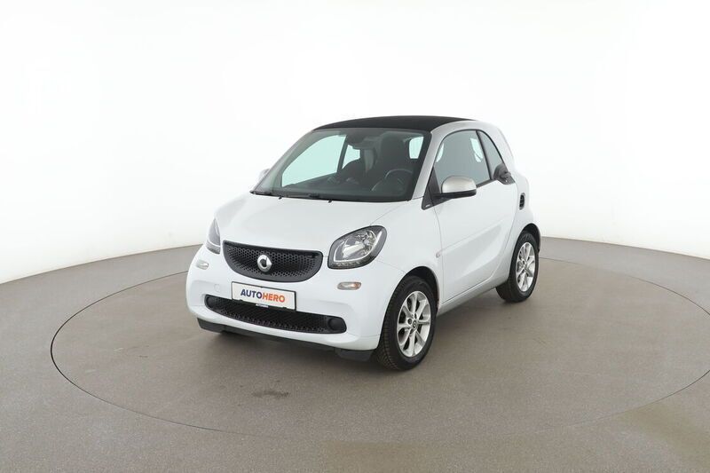 Weiß Gebraucht 2017 Smart ForTwo Coupé Basis Kleinwagen | 13.150 € (Fairer Preis) - Bild 1/4